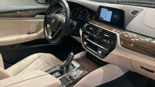 BMW 530e